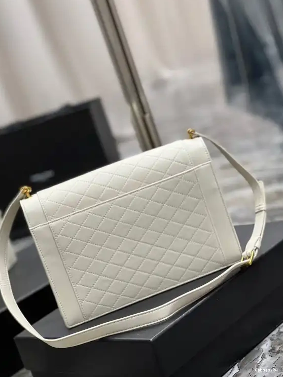 GABY YSL 0405